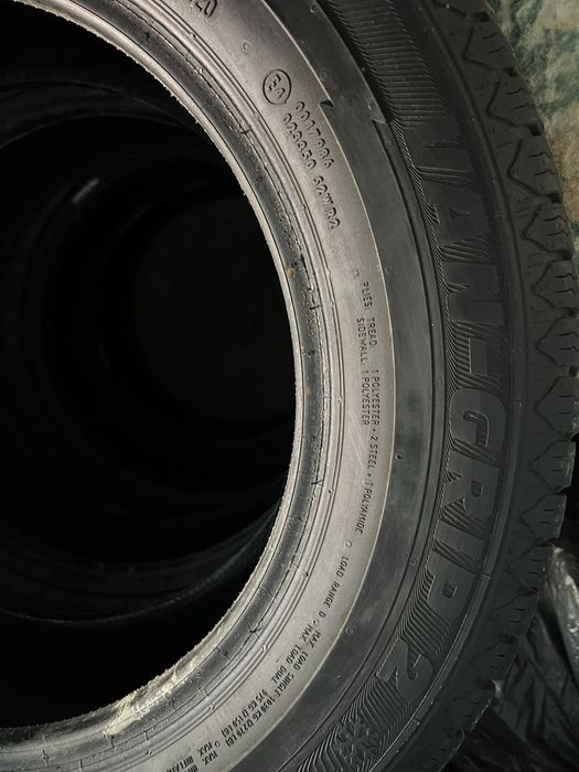 Шини 215/65/16c Semperit зима