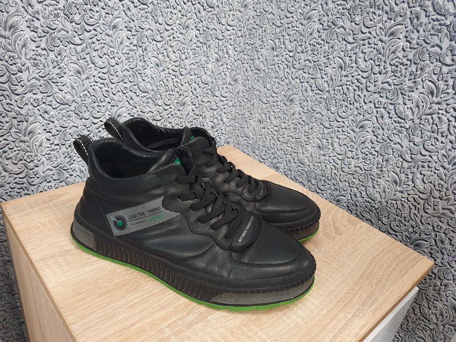 Кроссовки VITTO ROSSI 41 кожа зимние