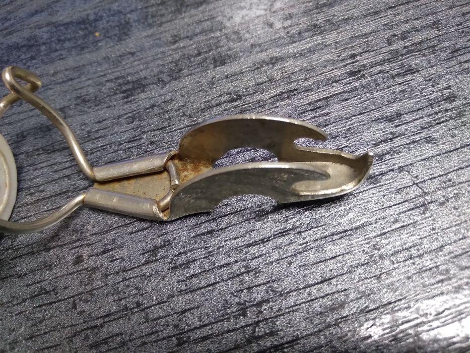 Otwieracz do kapsli OZB Warszawa syrenka z zamykaczem Prl