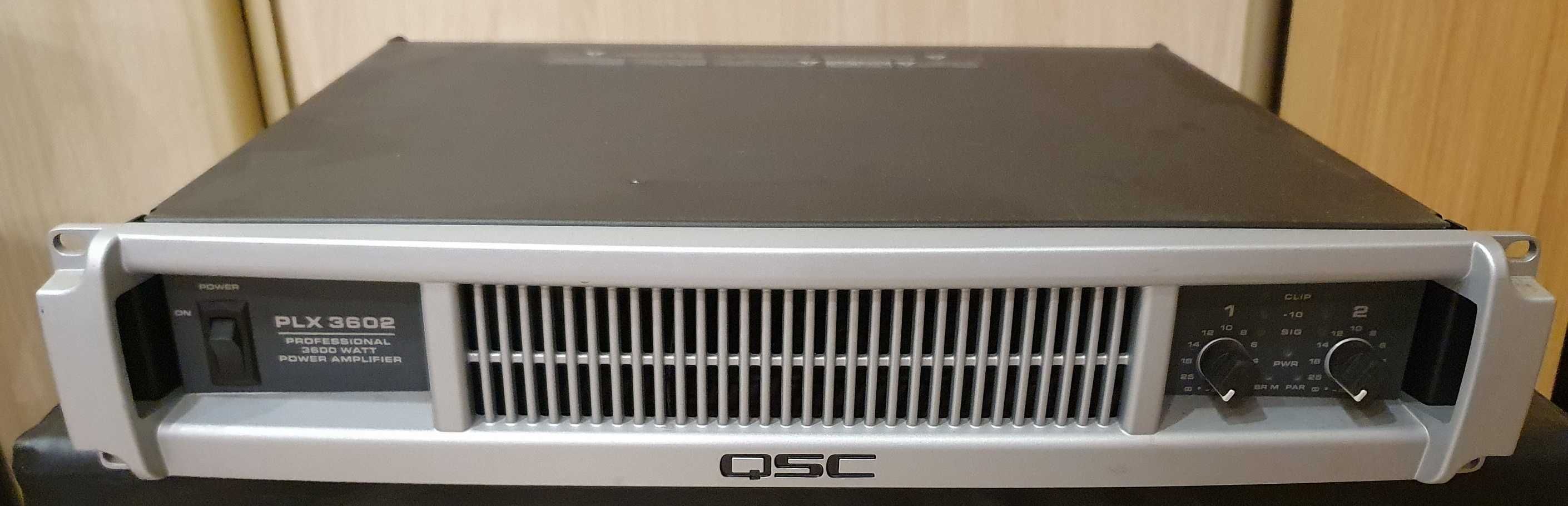 Końcówka mocy QSC PLX 3602 2x1800 W/2Ohm