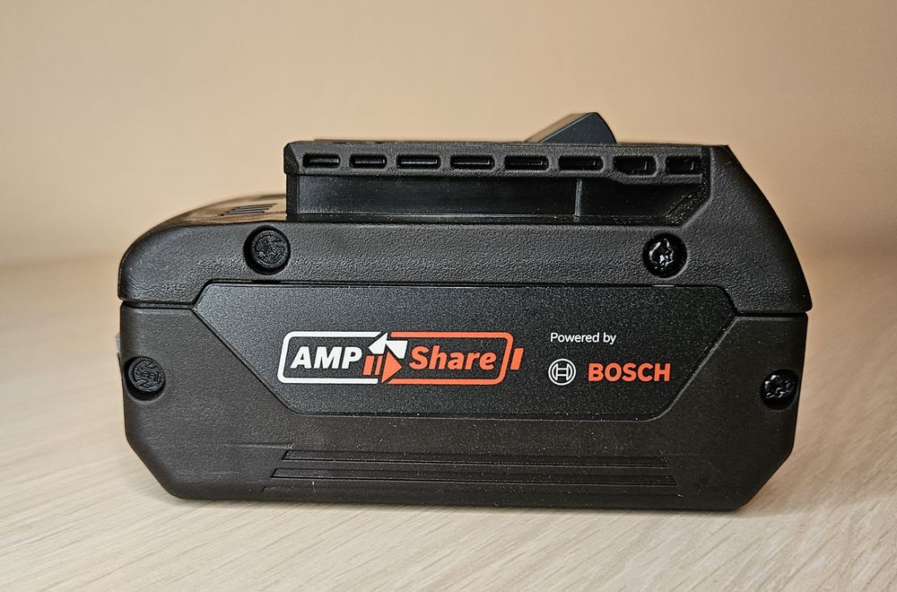Акумуляторна батарея Bosch GBA 18V 5.0 Ah Professional