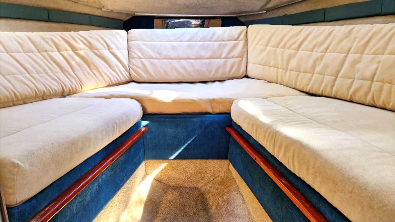 Łodź motorowa jacht Bayliner 2150CT 5.8L V8 + PRZYCZEPA