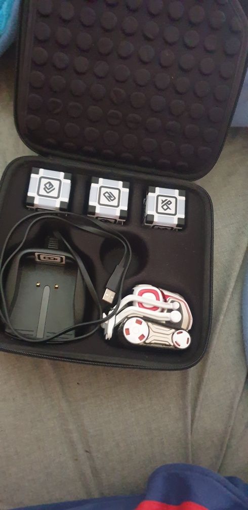 Robô anki cozmo original