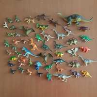 Lote de Figuras de Dinossauros