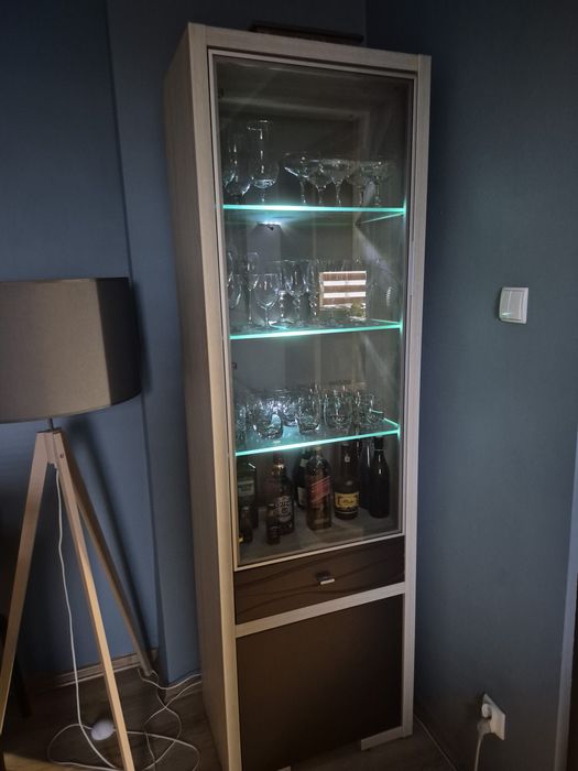 Komoda rtv plus witryna