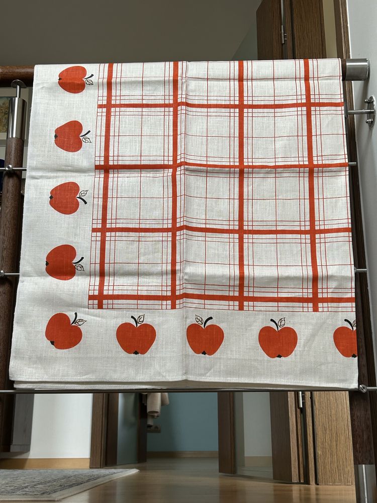 Lniany obrus 140x140cm, nowy.