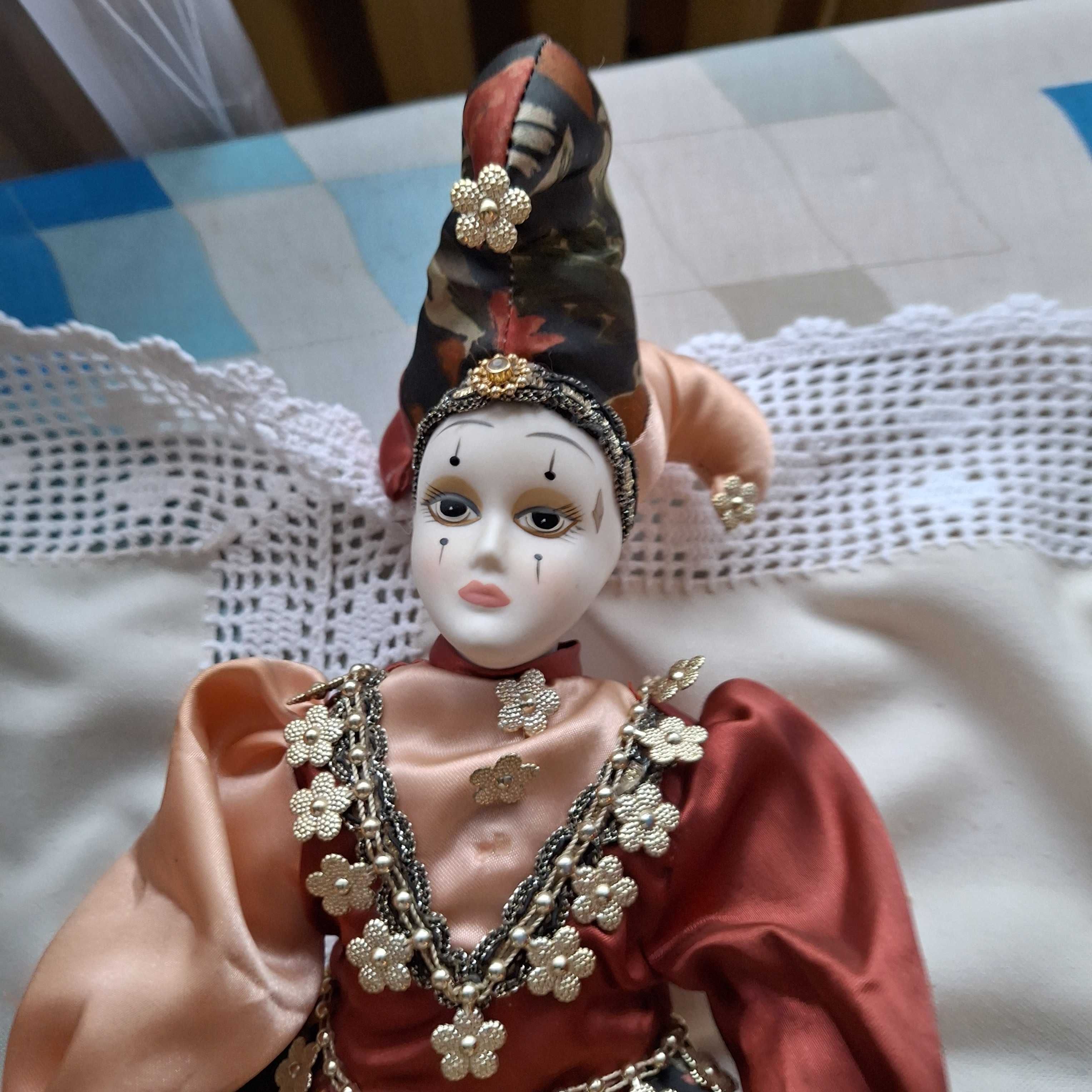 Lalka Pierrot  porcelanowa 41 cm.