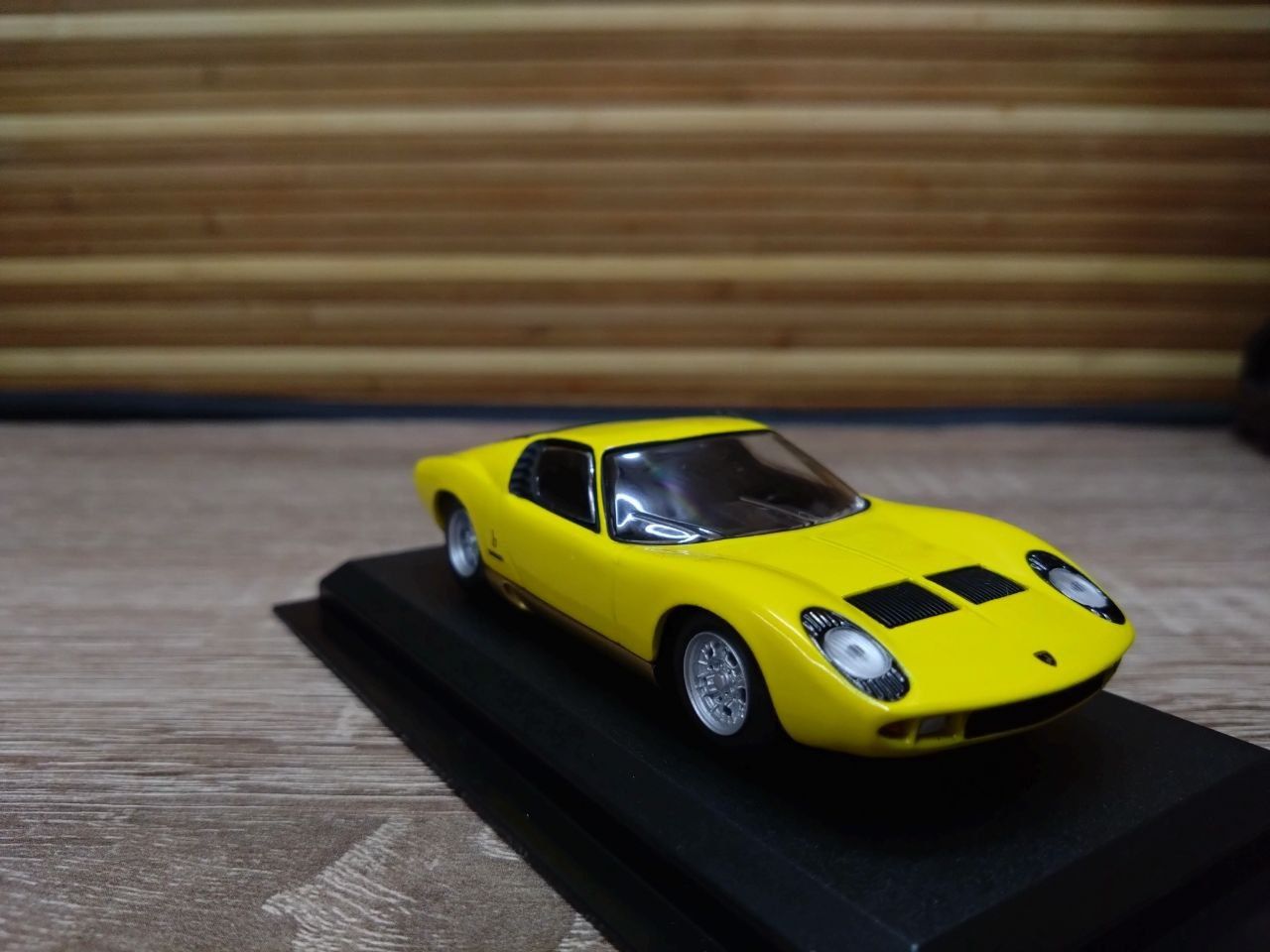 Lamborghini Miura масштабная модель 1/43
Del Prado
М:1/43
Цена;350грн