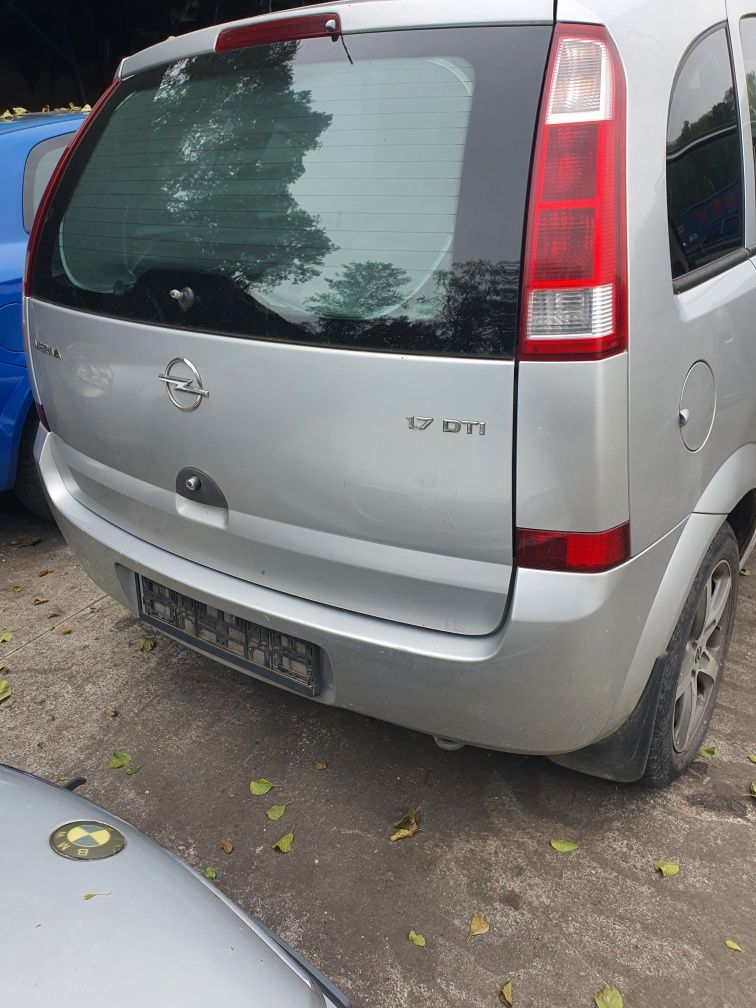 Klapa bagaznika Opel Meriva A Z 157
