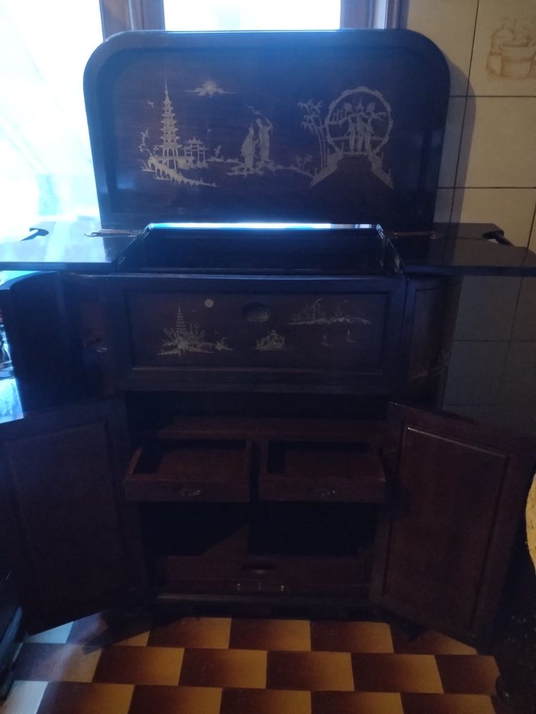 Bar Estilo Macau com Incrustações