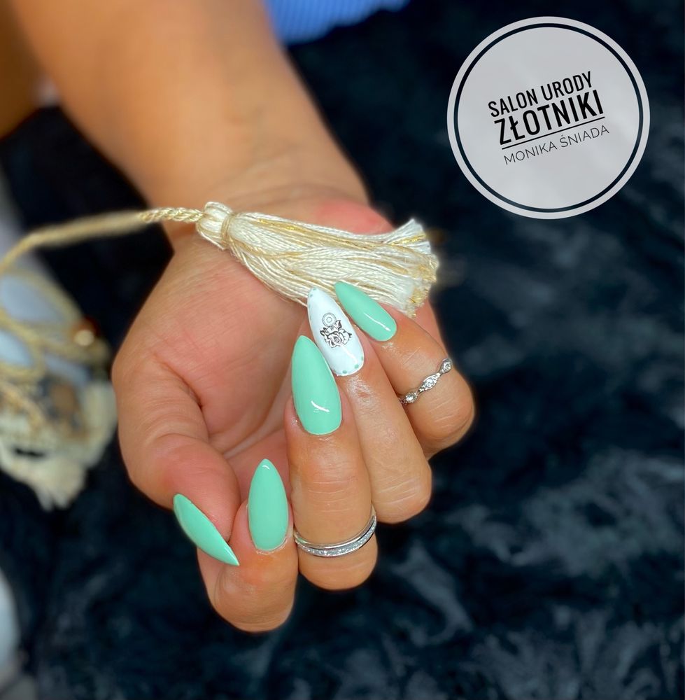 Manicure hybrydowy,żelowy,paznokcie zdobione,pedicure,Wrocław-Złotniki