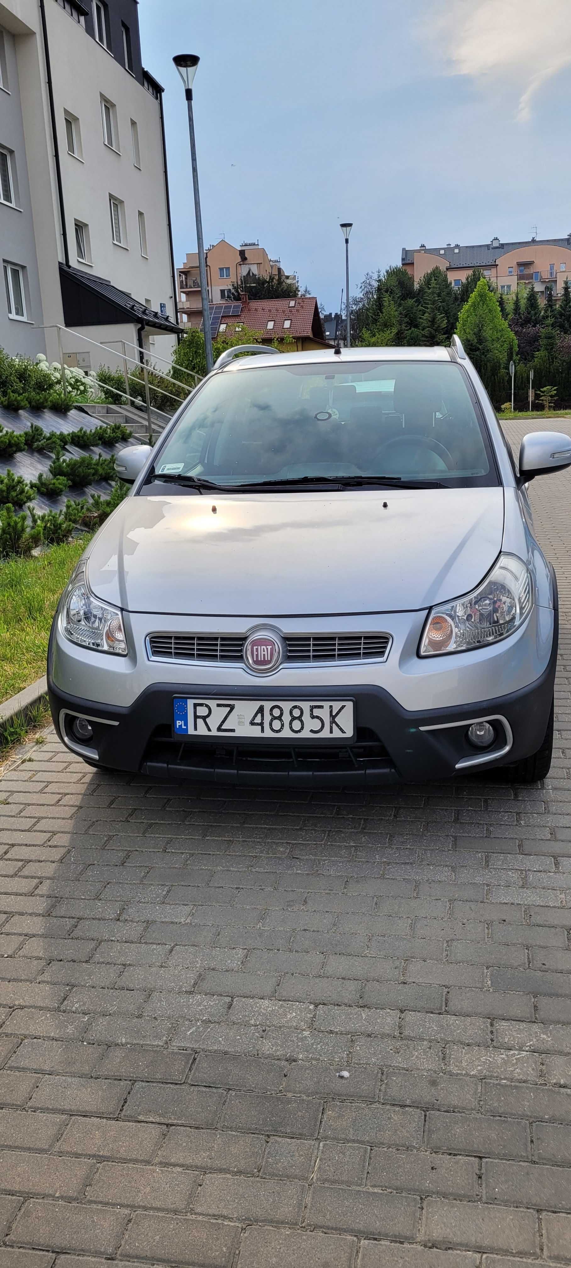 Sprzedam samochód osobowy Fiat 4x4 sedici benzyna 1.6