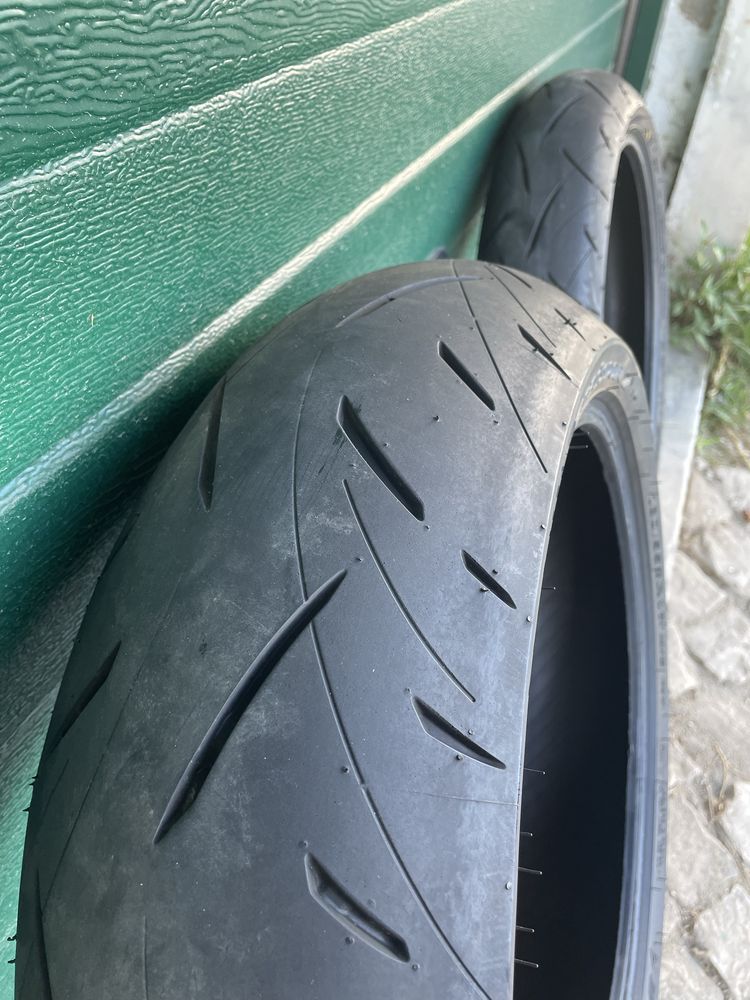 Pneus dunlop roadsport 2