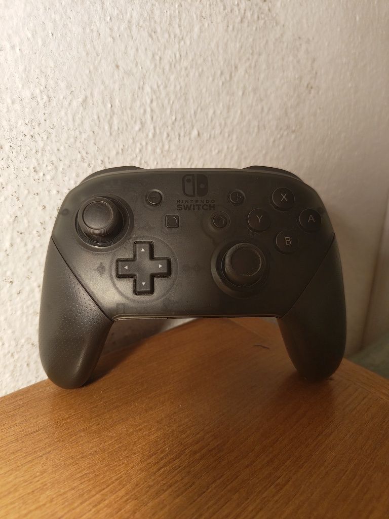 Nintendo Switch oled v2 Scralet&Violet Edition desbloqueada