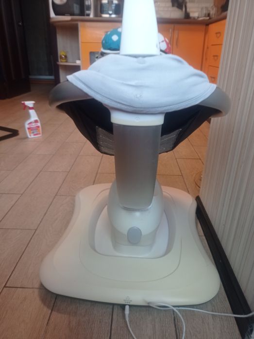 Крісло-гойдалка 4moms (Фор Мамс) mamaRoo