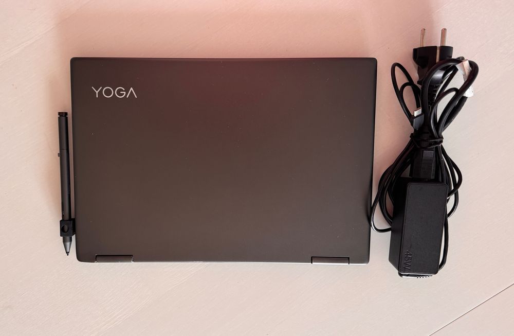 Laptop 2 w 1, Lenovo Yoga 720 13,3" i7 /8GB/ 256GB SSD/ DOTYK/ RYSIK