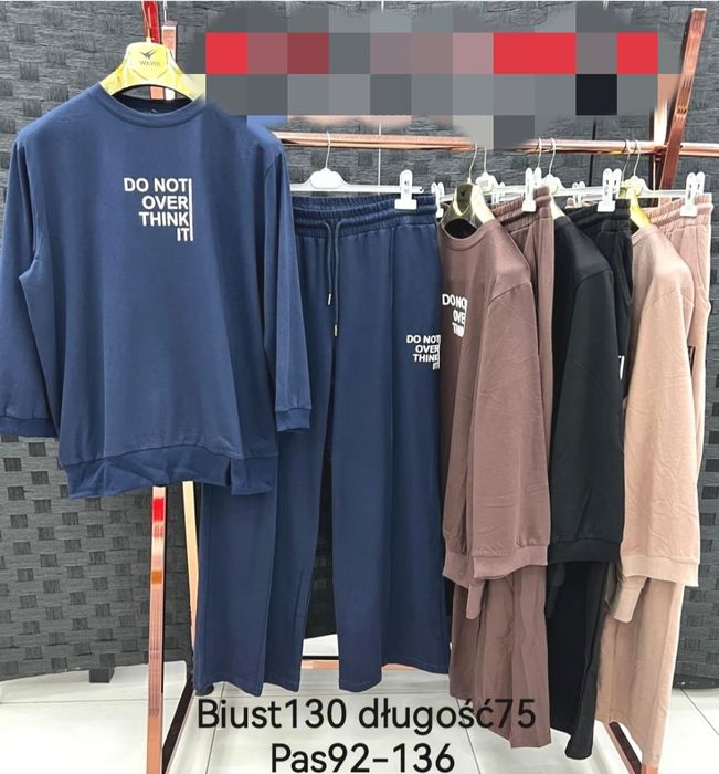 Damski komplet dresowy firmy WAWA