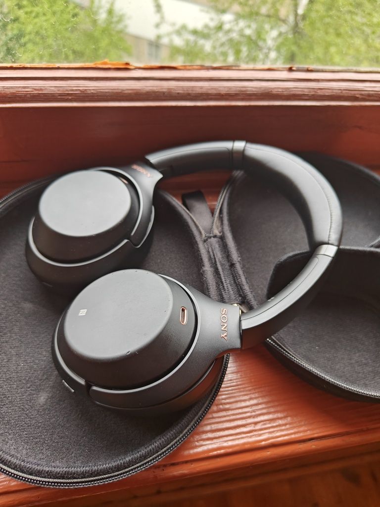 Sony WH1000XM3 (в хорошому стані)