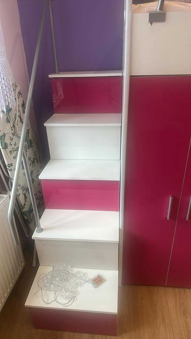 Łóżko z biurkiem I szafa