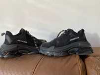 Balenciaga triple s