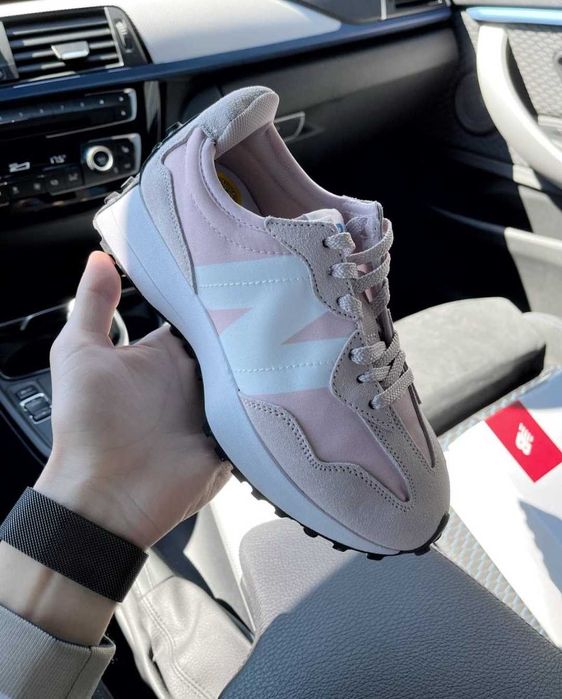 Жіночі кросівки демісезонні New Balance 327
Женские кроссовки НюБеленс