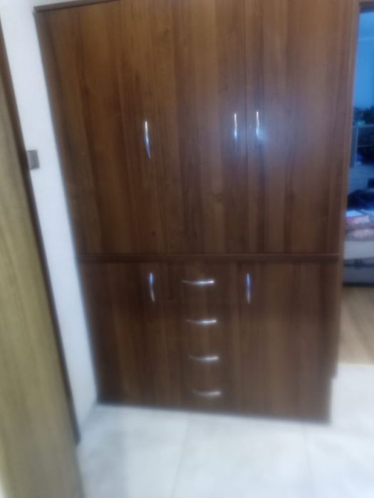Szafa dwuczęściowa, komoda praktyczna