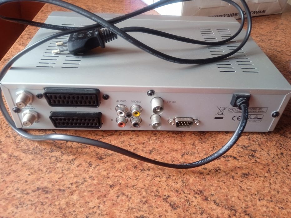 Цифровий супутниковий телеприймач ресивер ТВ програм Ferguson