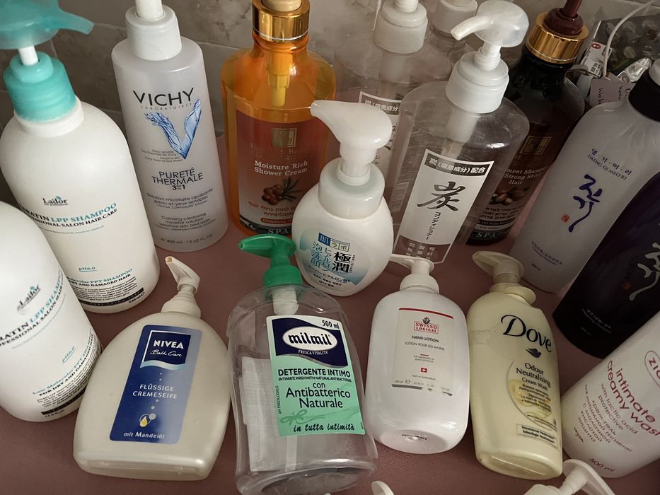 Пустые баночки емкости с дозатором