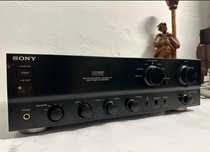 Wzmacniacz Sony TA-F 561 R. Made in Japan.