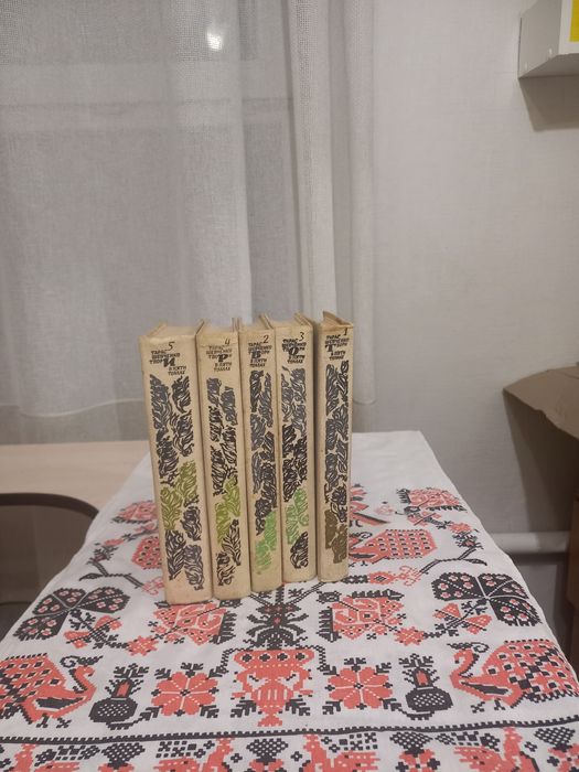 Книги пятитомник Шевченка