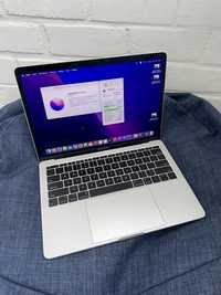 MacBook Pro 2017 13 i5 2.3 /8GB /256 GB/ 89% Акб / Ідеальний стан