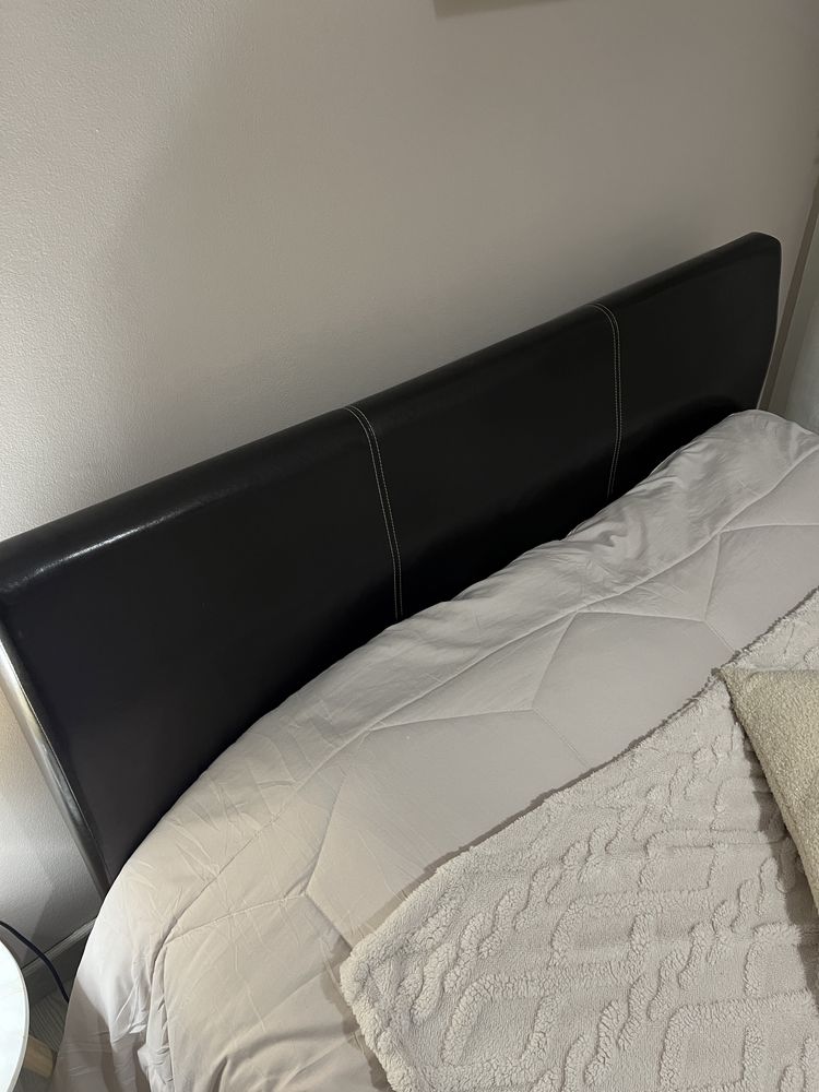 Vendo Cama de Casal 140cmx200cm