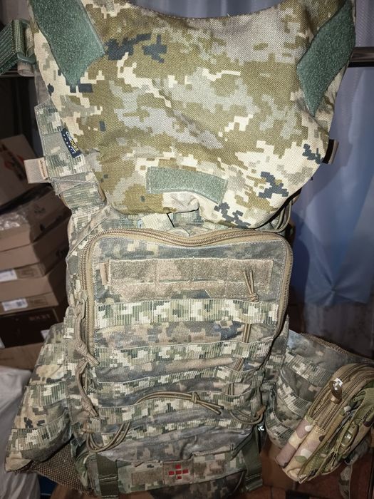 Комплект плитоноска + підсумки