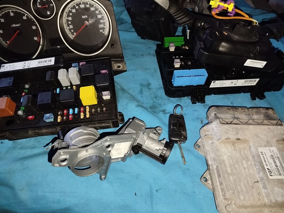 Conjunto imobilizador centralina Opel Astra H 1.3 cdti de 2006