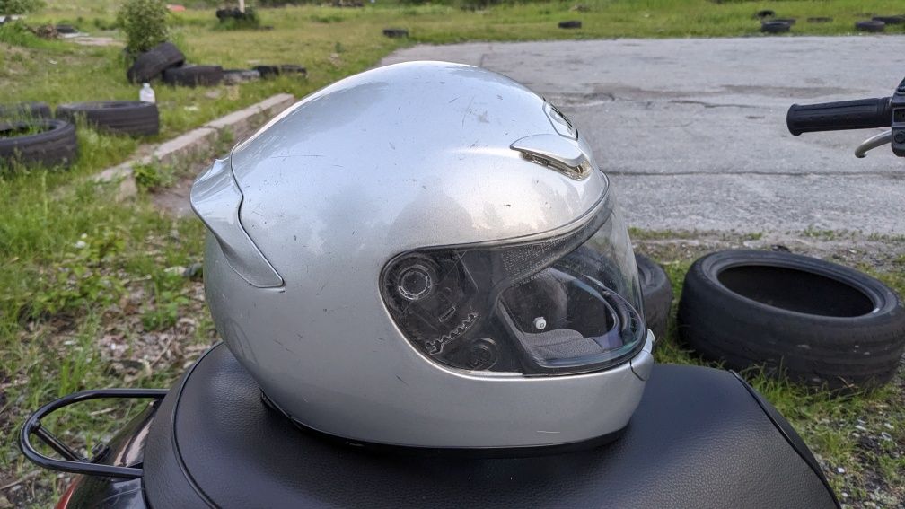 Shoei розмір м, 56-57 см