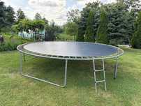 Trampolina ogrodowa ZIPRO 5m – solidna, jak nowa!