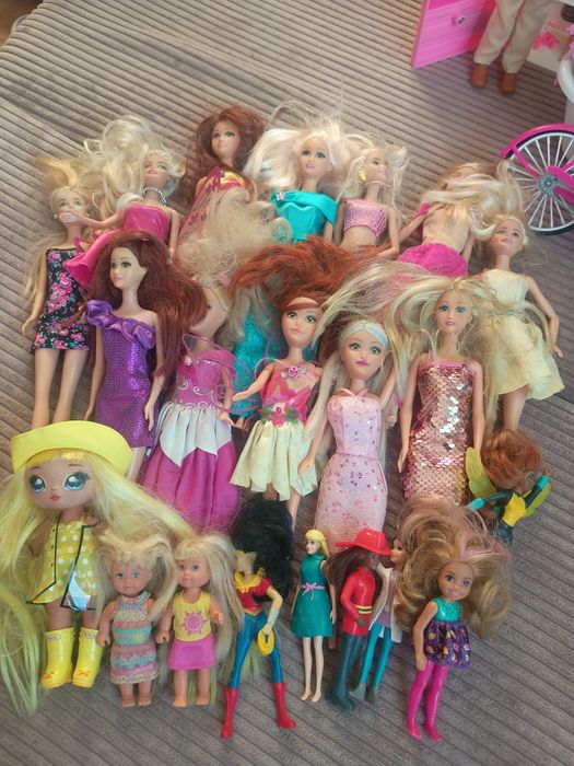 Szafa plus lalki barbie