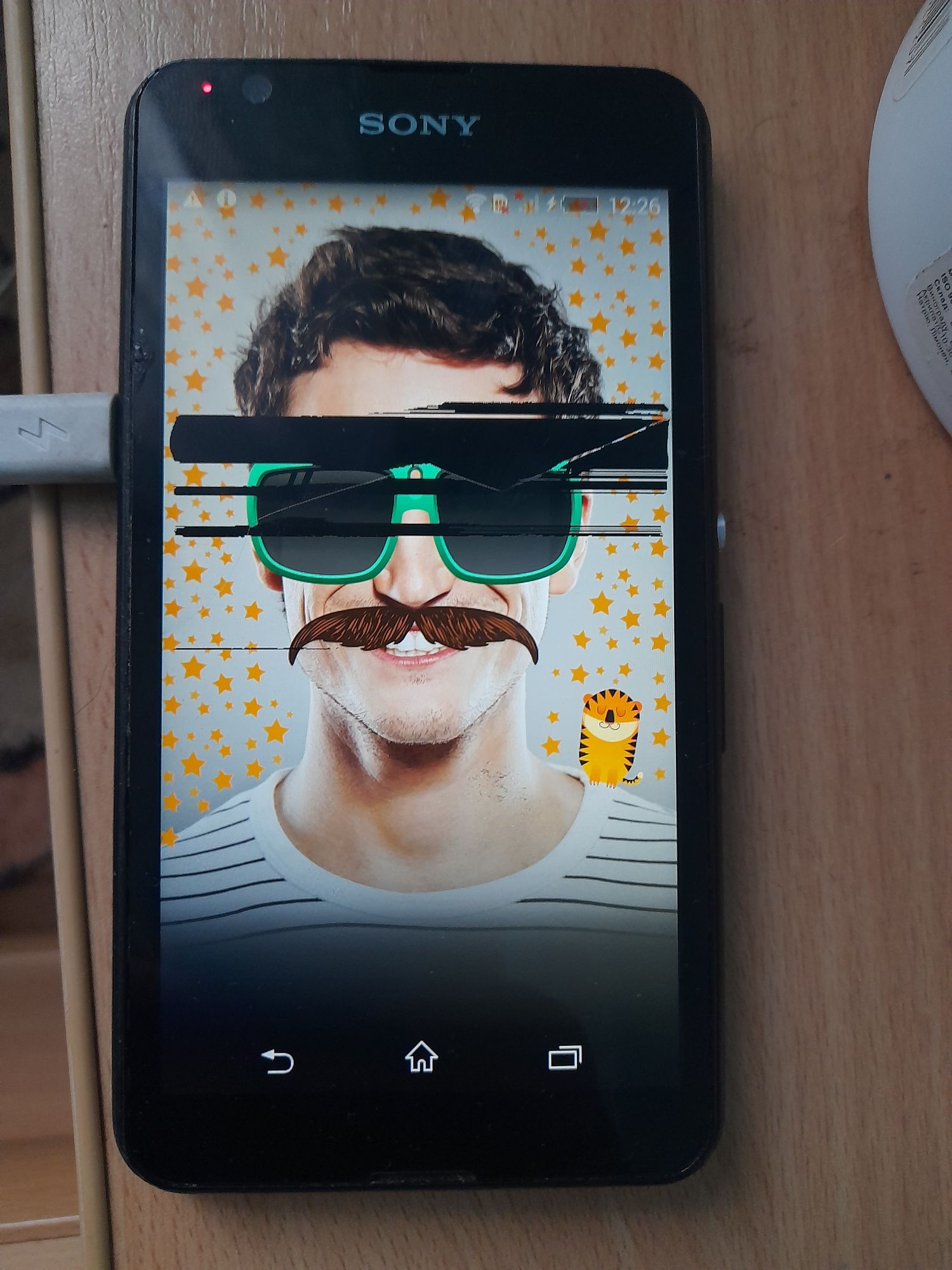 Мобильный телефон Sony xperia e