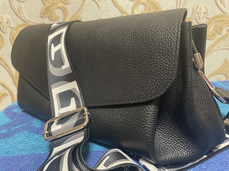 Продам шкіряну жіночу сумочку. Виробник Італія. Vera Pelle