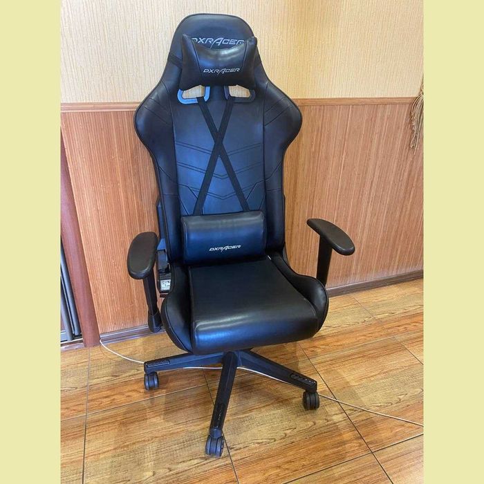 Крісло для геймера DXRacer P Series PU шкіра, нейлонова основа Чорне