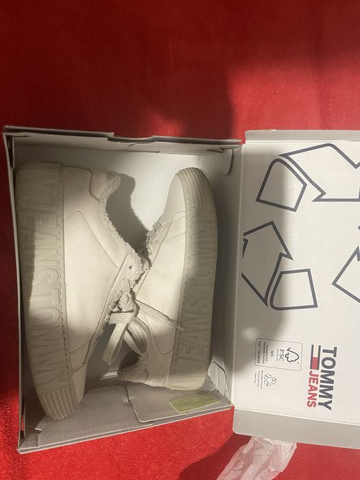 Tommy Hilfiger кожаные кроссовки оригинал