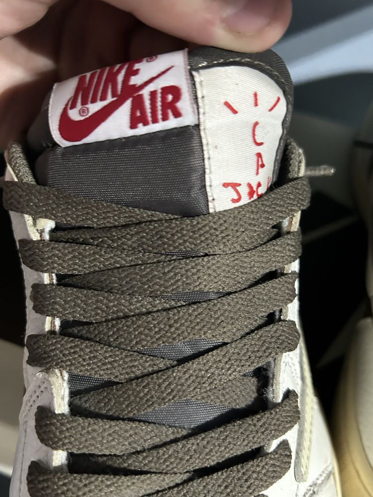 Jordan 1 low x travis scott reverse mokka