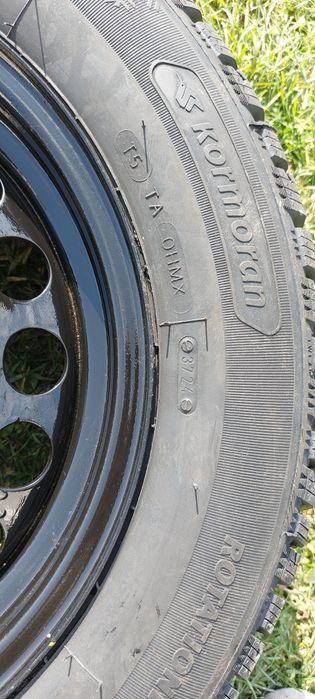 Opony zimowe 195/65/15  z felgami