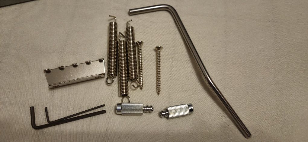 Tremolo WILKINSON by Gotoh VG300 + mosiężny blok