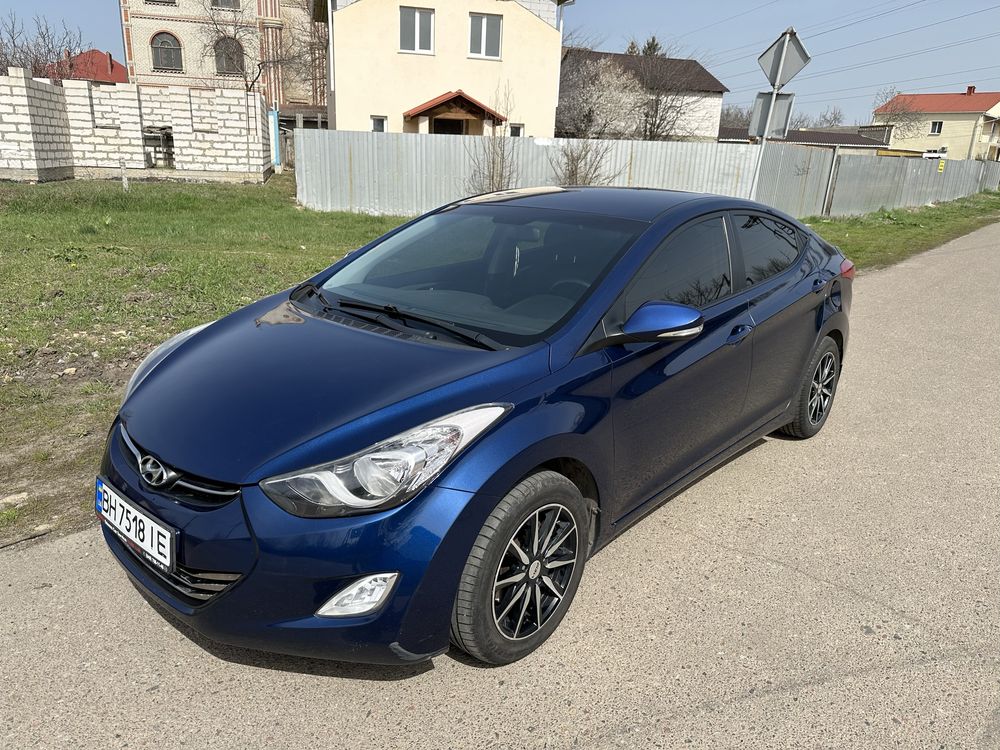 Hyundai Elantra 1.8 автомат