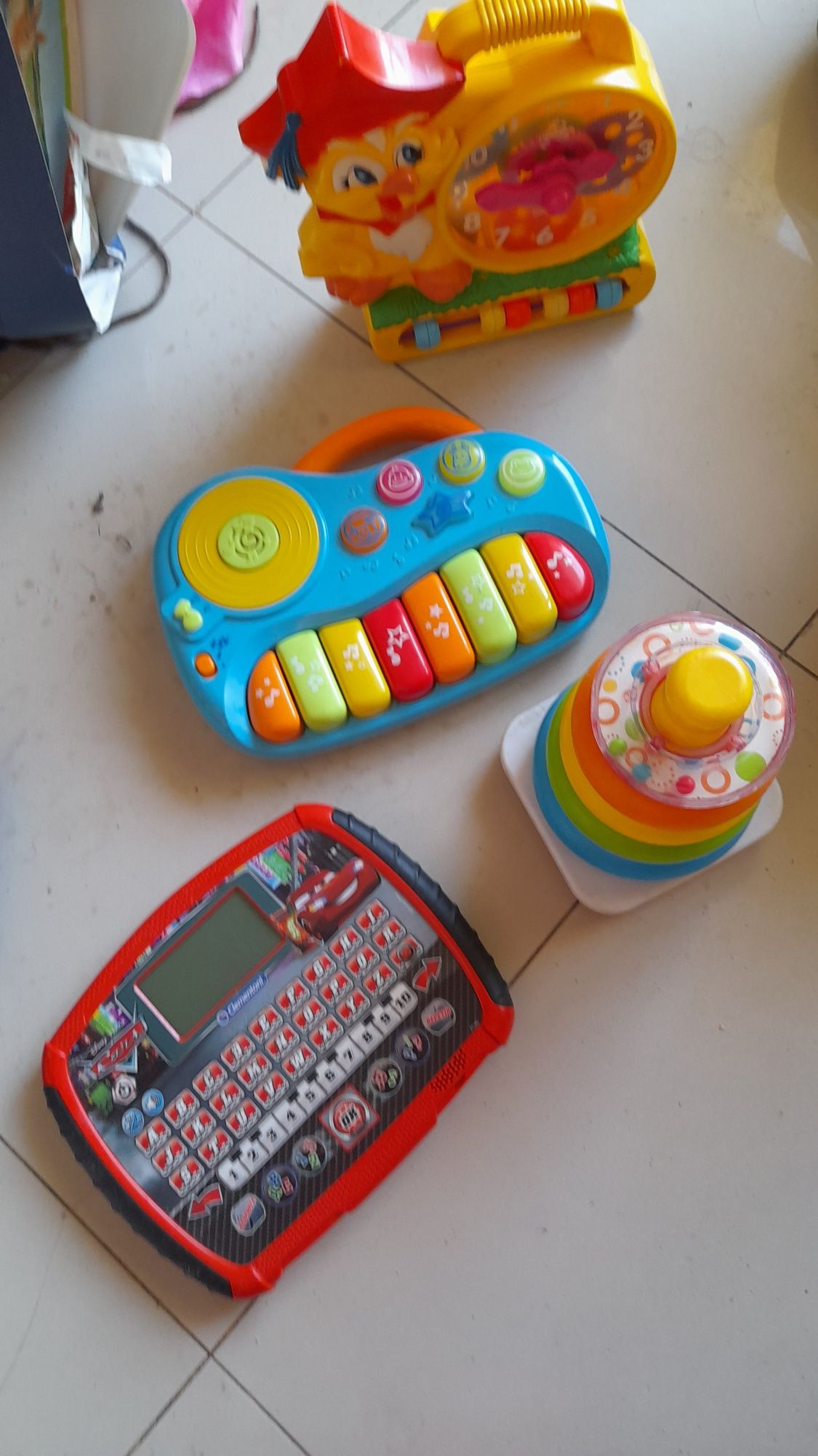 Brinquedos bebé/ criança
