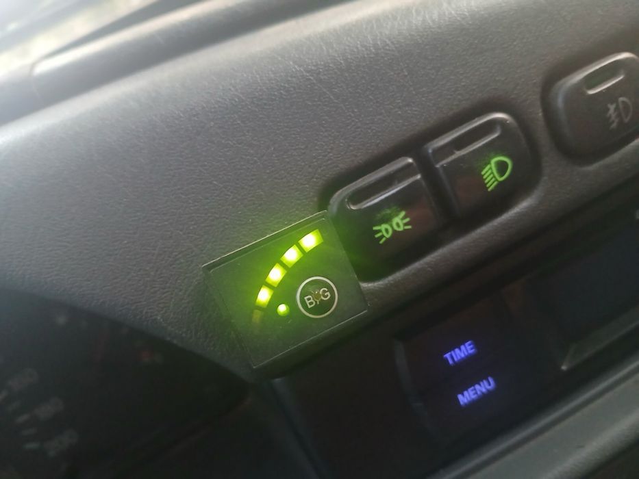 Продам ваз 2115 с переоформлением