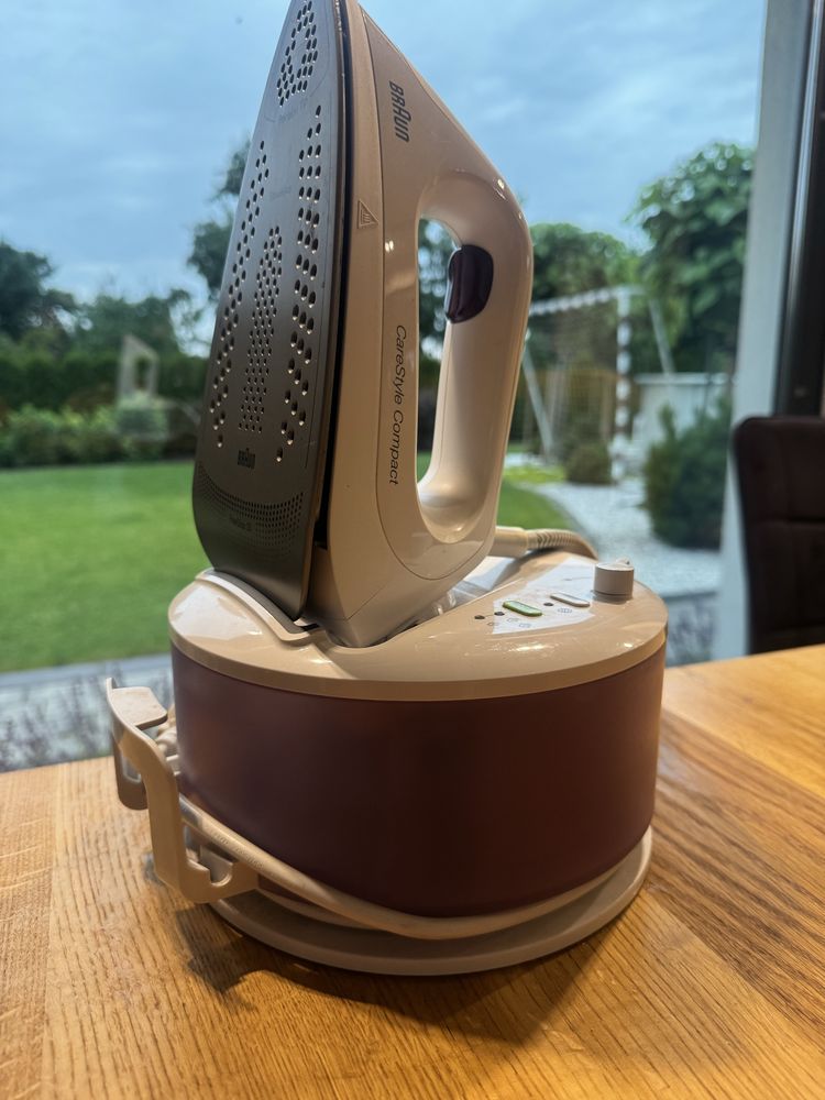Sprzedam Żelazko Braun CareStyle Compact
