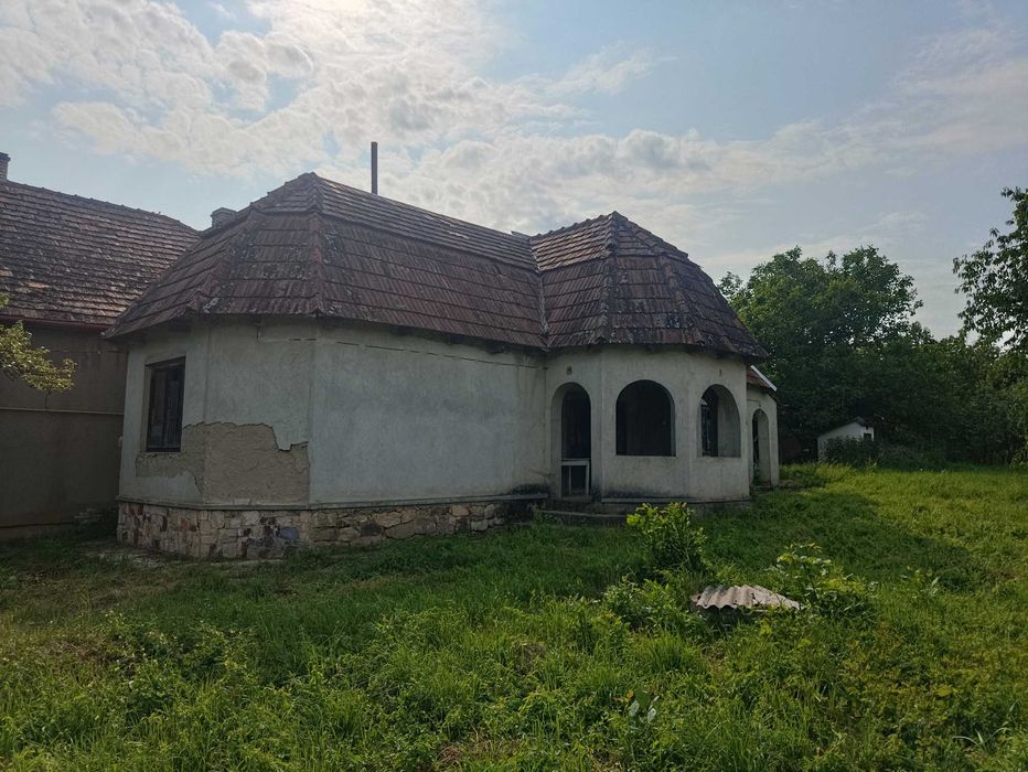 АВТЕНТИЧНИЙ компактний будинок 42 сотки землі с. Астей 7 км. Берегово!