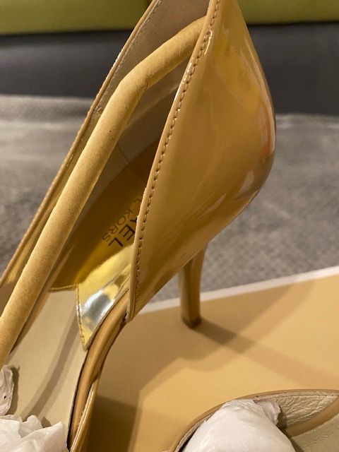 MICHAEL KORS - szpilki w kolorze nude rozmiar 7